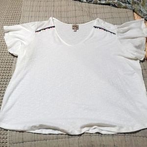 Beautiful white Top with flutter sleeves XL